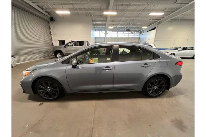 $26978 : Toyota Corolla Hybrid 2024 S image 6