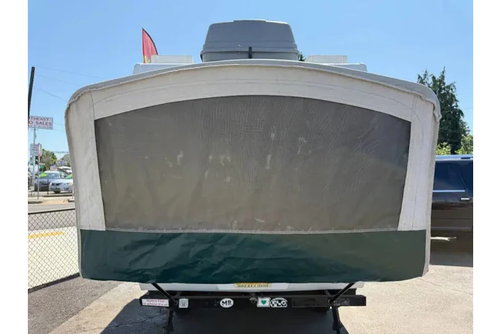$3850 : 2004 Fleetwood RV Coleman Taos image 9