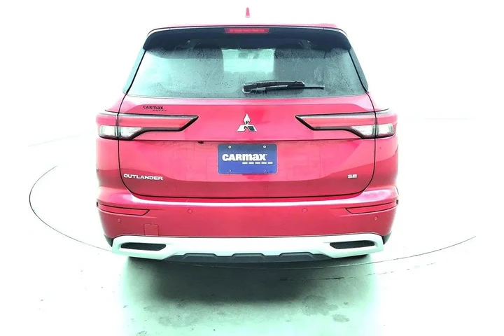 $23998 : Mitsubishi Outlander 2024 SE image 6