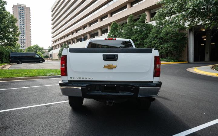 $15000 : 2010 CHEVROLET SILVERADO 2500 image 5