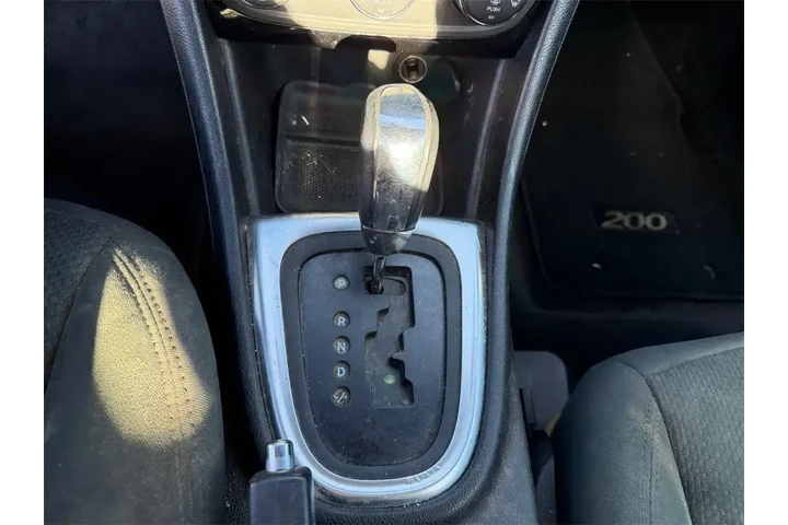 $9500 : Chrysler 200 2012 Touring 2d image 10