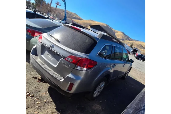 $5295 : 2010 Outback 2.5i Premium image 4