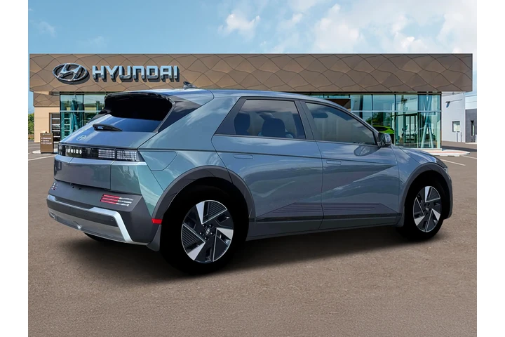 $35999 : Hyundai IONIQ 5 2026 SEL 4dr image 8