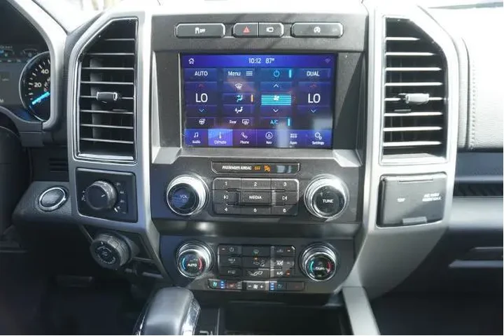 $30225 : Ford F-150 2019 4x4 XL 4dr S image 8