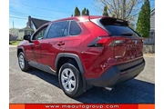$28575 : Toyota RAV4 2024 AWD LE 4dr thumbnail