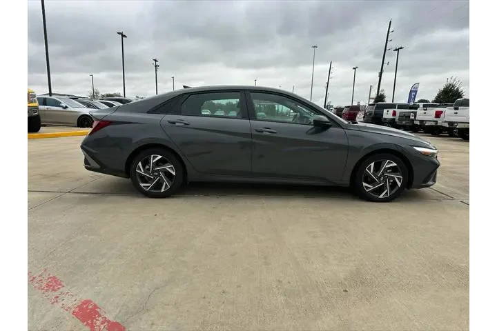 $21552 : Hyundai ELANTRA 2025 SEL Spo image 4