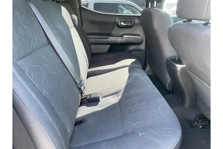 $24999 : Toyota Tacoma 2016 4x2 SR5 V image 9