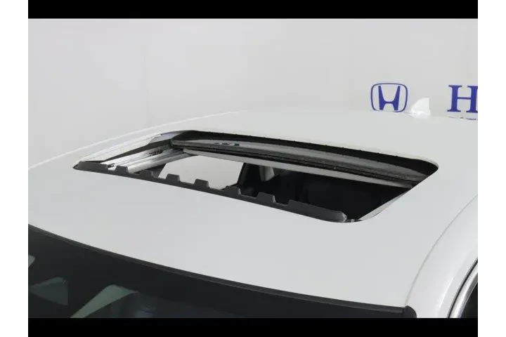 $29475 : Honda Civic 2024 Touring 4dr image 9