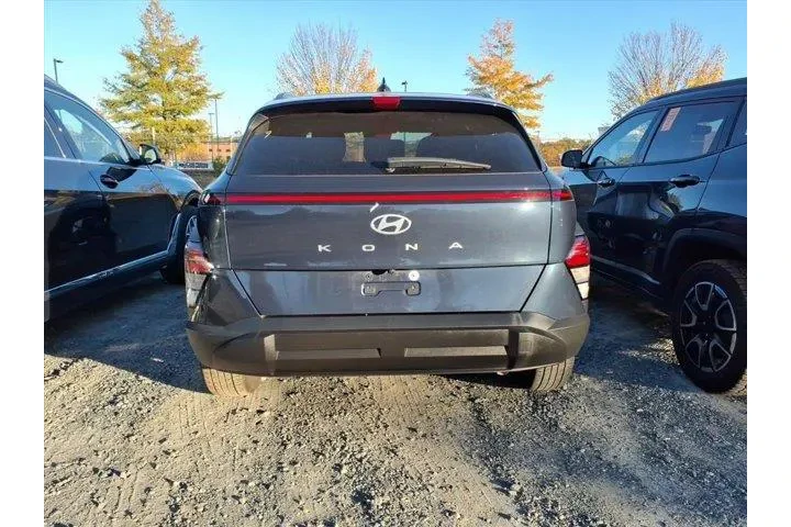 $21788 : Hyundai KONA 2025 SEL 4dr Cr image 8