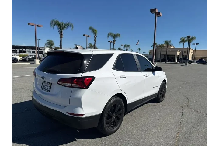 $19831 : Chevrolet Equinox 2024 LS 4d image 8