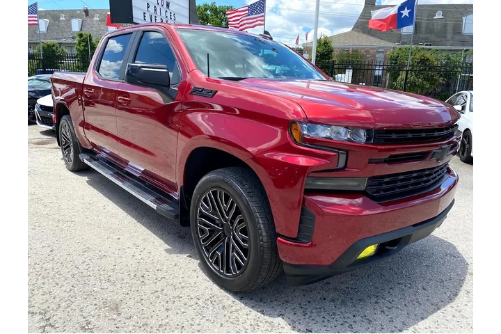 2020 Silverado 1500 RST Crew image 3