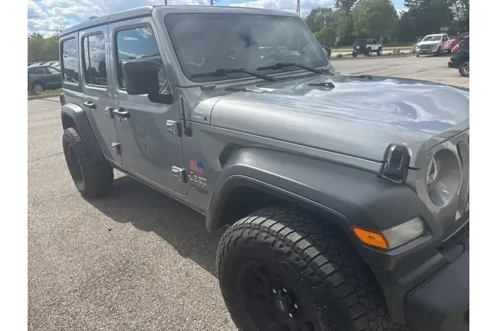 $17347 : Jeep Wrangler Unlimited 2019 image 2