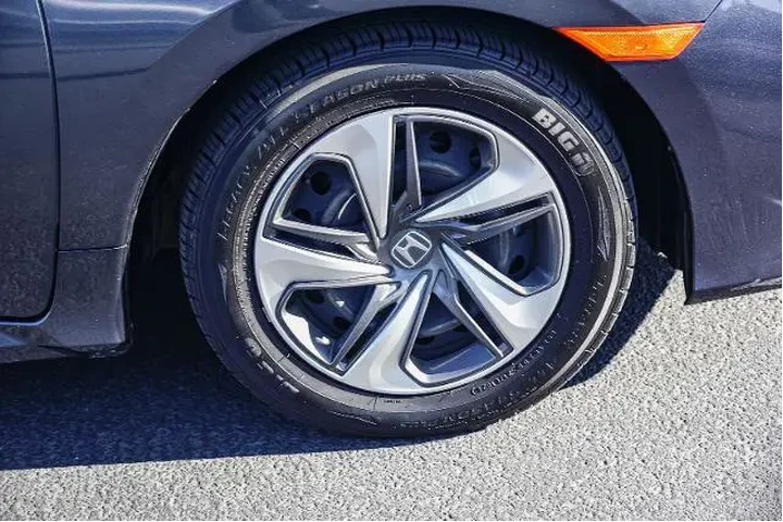 $17987 : Honda Civic 2020 LX 4dr Seda image 9