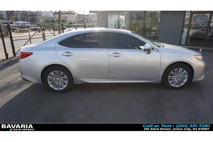 $13995 : 2015 ES 350 4dr Sdn image 7
