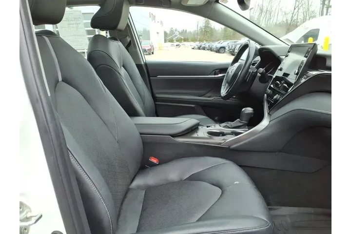 $23988 : Toyota Camry 2021 AWD XSE 4d image 5