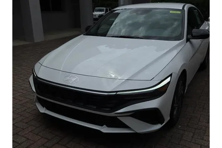 $23995 : Hyundai ELANTRA 2025 SEL Spo image 1