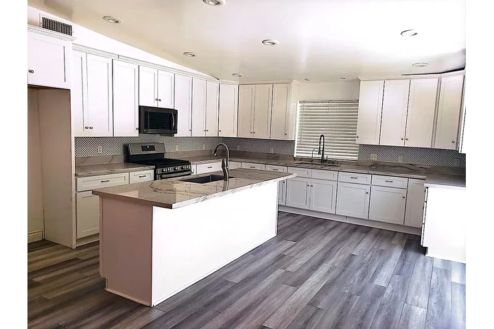 $1400 : Garden Grove 3 & 2 image 7