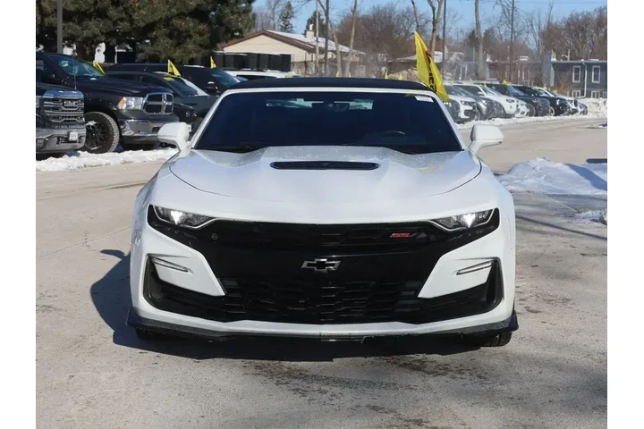 $29777 : Chevrolet Camaro 2019 SS 2dr image 2