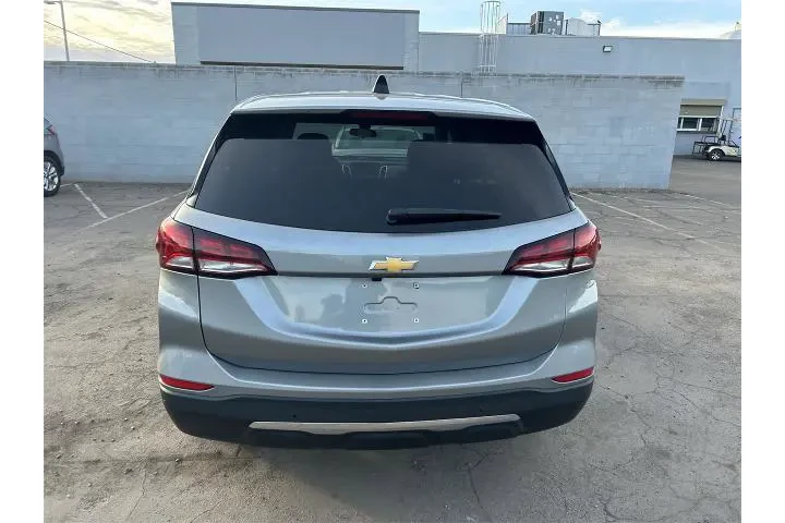 $19697 : Chevrolet Equinox 2024 4x4 L image 4