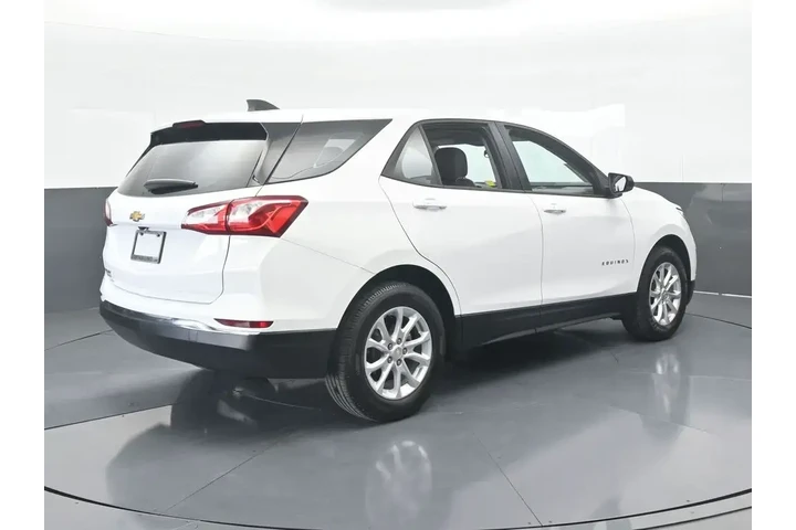 $15498 : Chevrolet Equinox 2018 LS 4d image 6