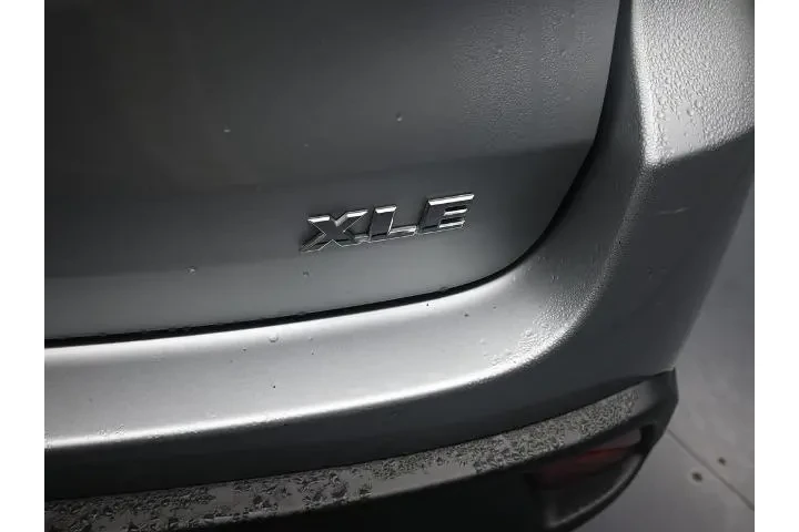 $22991 : Toyota Highlander 2018 SE 4d image 5