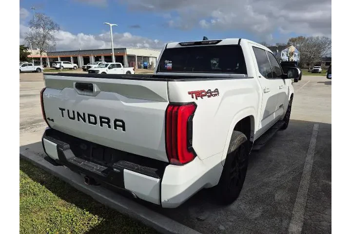 $39981 : Toyota Tundra 2023 4x4 SR5 4 image 3
