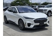 $37477 : Ford Mustang Mach-E 2023 AWD thumbnail