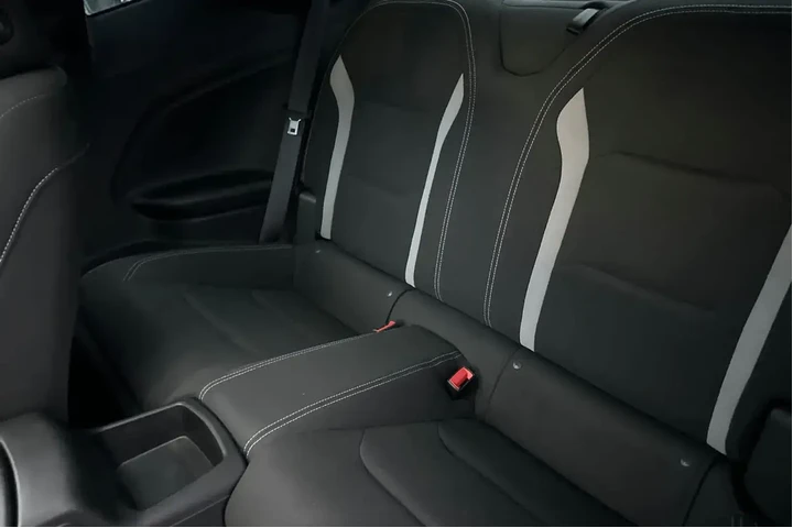 $21500 : Chevrolet Camaro 2019 LT 2dr image 4