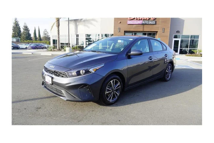 $17500 : 2024 Forte LXS image 2