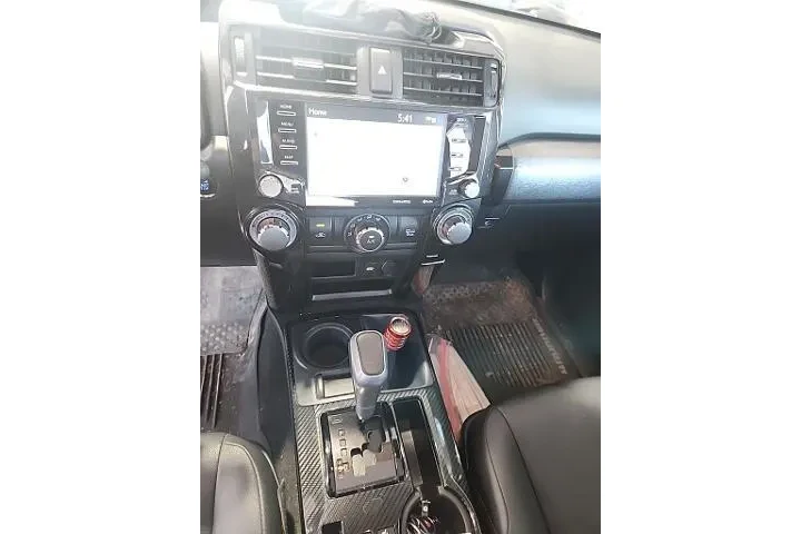 $37808 : Toyota 4Runner 2020 AWD Nigh image 2