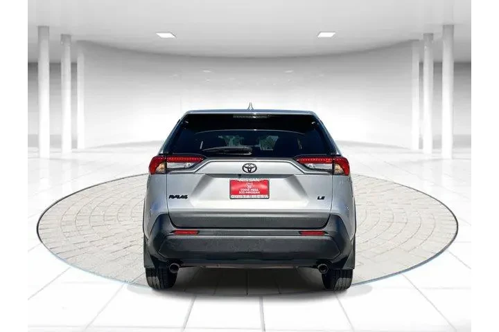 $22830 : Toyota RAV4 2023 LE 4dr SUV image 3