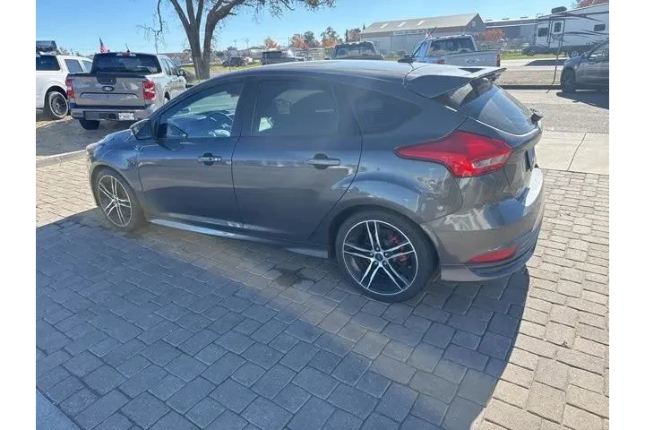 $11765 : Ford Focus 2015 ST 4dr Hatch image 3