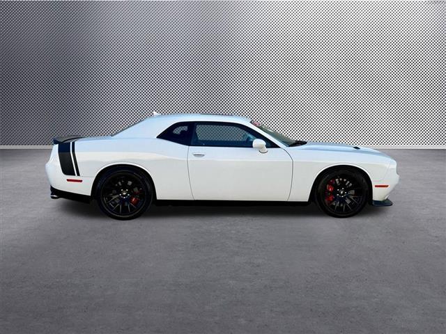 $36549 : 2018 Challenger R/T Scat Pack image 9