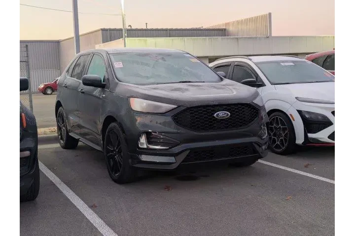 $27205 : Ford Edge 2022 AWD ST-Line 4 image 2