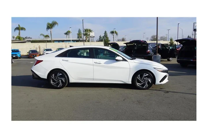 $21984 : 2025 Elantra SEL Convenience image 5