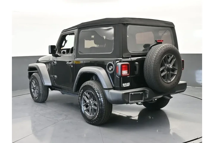 $29700 : Jeep Wrangler 2024 4x4 Sport image 4