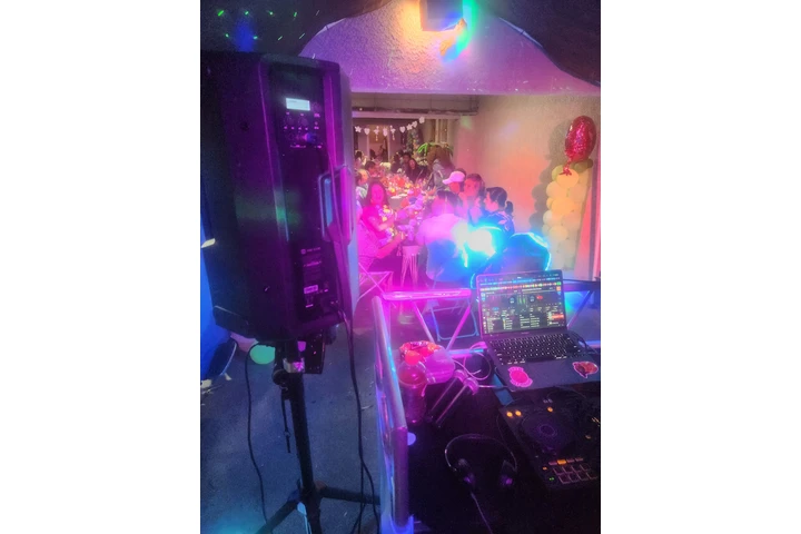 DJ ECONOMICO... image 2