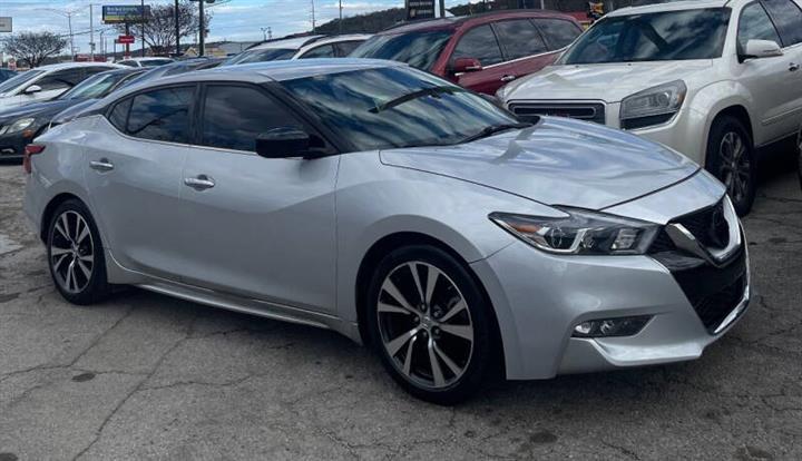 $10900 : 2017 Maxima 3.5 S image 6