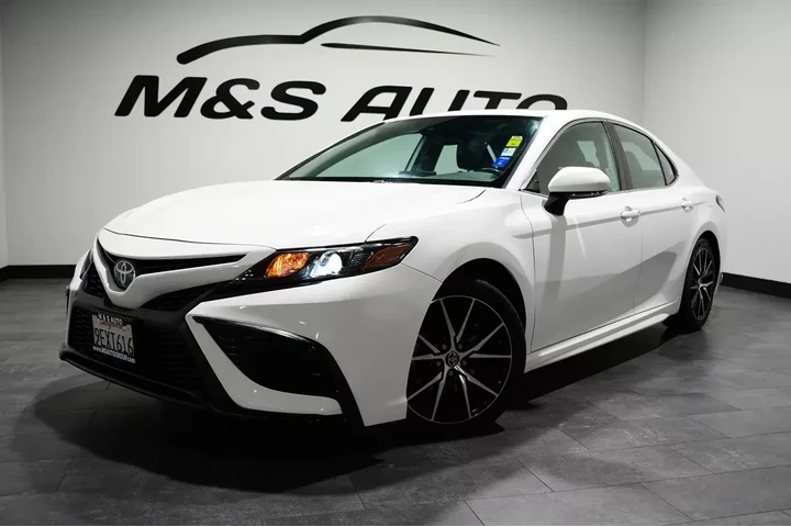 $21075 : 2023 Camry image 2