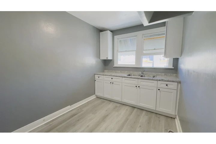 $1650 : ESTUDIO SINGLE ALQUILE EN PICO image 3