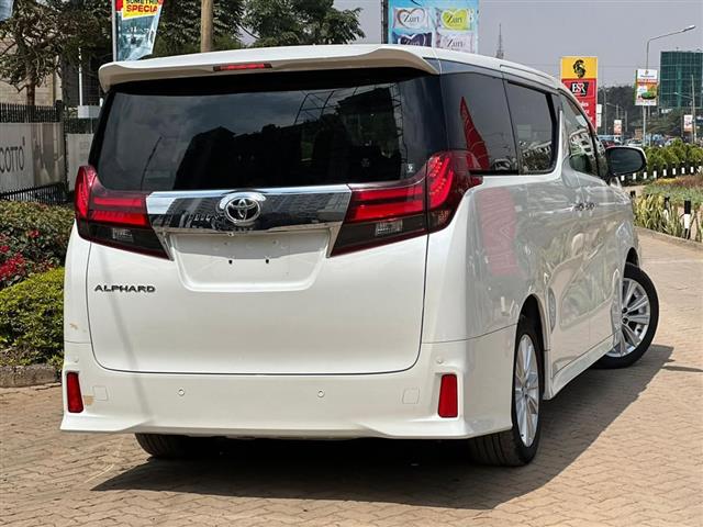 $3200 : Toyota Alphard image 8