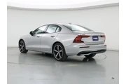 $23998 : Volvo S60 2024 B5 Plus Dark thumbnail