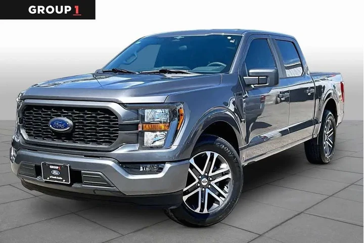 $35581 : Ford F-150 2023 4x2 XL 4dr S image 1