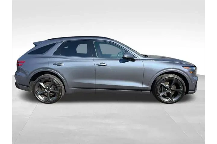 $60 : Genesis GV70 2026 AWD 3.5T S image 2