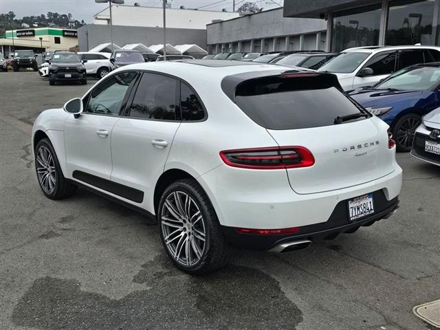 $28995 : 2017 Macan image 6