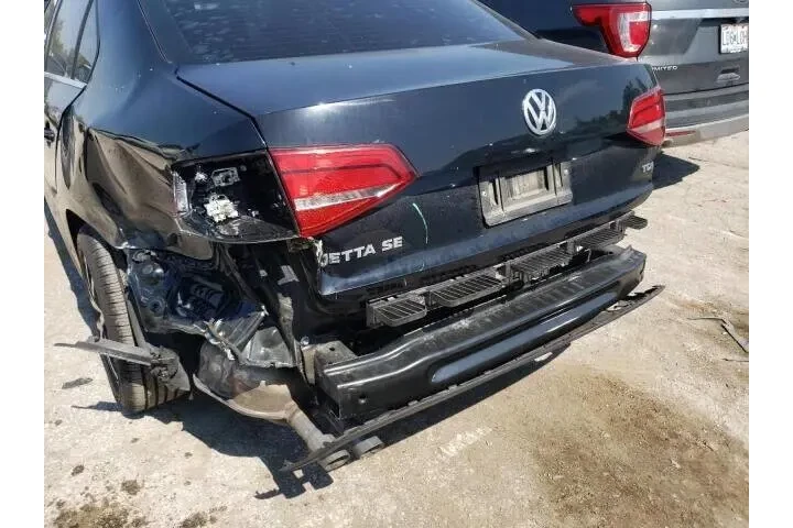 $11900 : 2015 Jetta TDI S image 10