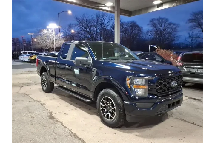 $38941 : Ford F-150 2023 4x4 XL 4dr S image 1