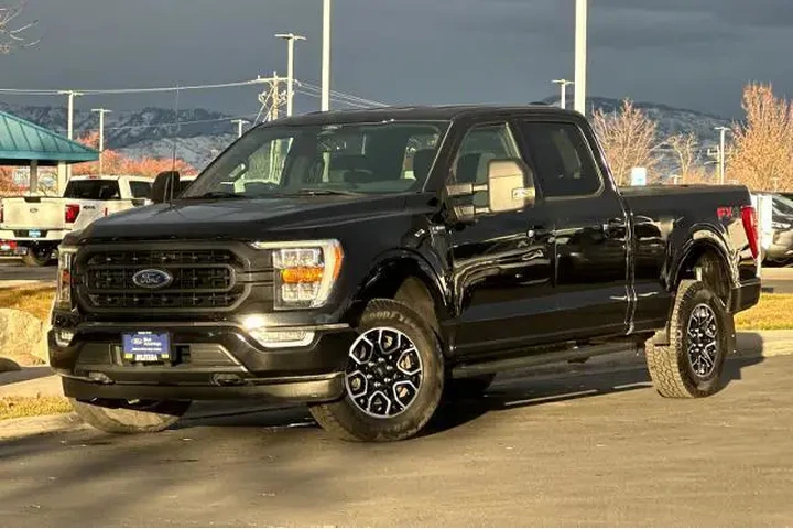 $39995 : Ford F-150 2022 4x4 XLT 4dr image 1