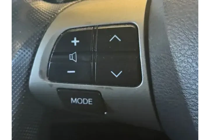 $11201 : Toyota Corolla 2013 S 4dr Se image 8