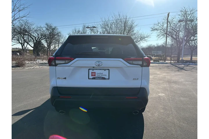 $26000 : Gold Certified2024 RAV4 XLE image 5